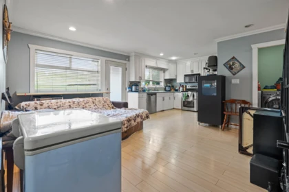 Breakfast Nook Photo of 9716 Corbould Street, Chilliwack, BC