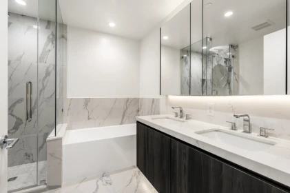 Guest Bathroom Photo of 1405 1475 Foster Street, Surrey, BC