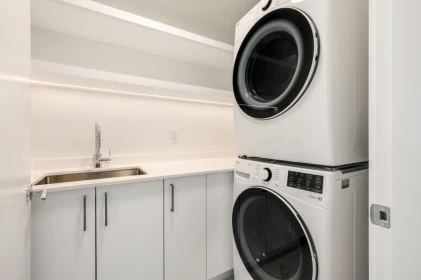 Laundry Room Photo of 1405 1475 Foster Street, Surrey, BC