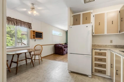 Mudroom Photo of 14 46484 Chilliwack Lake Road, Chilliwack, BC