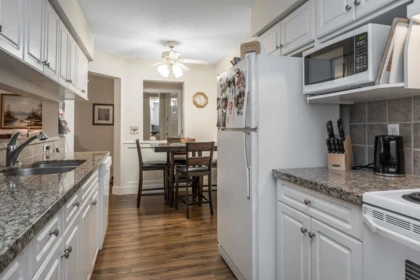 Primary Bathroom Photo of 207 13860 70 Avenue, Surrey, BC