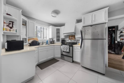 Basement Recreation Room Photo of 16212 56 Avenue, Surrey, BC