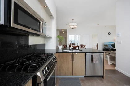 Breakfast Nook Photo of 3704 2980 Atlantic Avenue, Coquitlam, BC