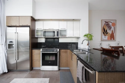 Pantry Photo of 3704 2980 Atlantic Avenue, Coquitlam, BC