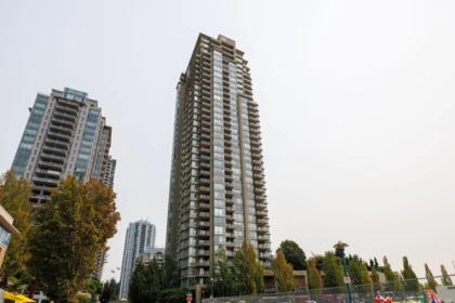 Swimming Pool Photo of 3704 2980 Atlantic Avenue, Coquitlam, BC