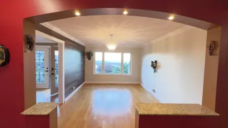 Walk-In Closet Photo of 661 Andover Crescent, West Vancouver, BC