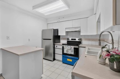 109 5375 Victory Street, Burnaby, BC, Burnaby — Apartment/Condo for sale