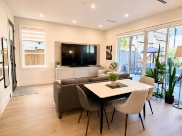 3535 E Georgia Street, Vancouver, BC, Vancouver — Half Duplex for sale