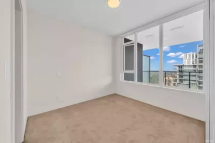 Entry Foyer Photo of 3606 6383 Mckay Avenue, Burnaby, BC