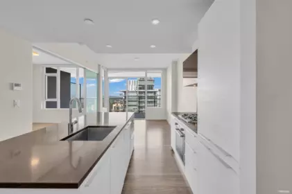 Kitchen Island Photo of 3606 6383 Mckay Avenue, Burnaby, BC