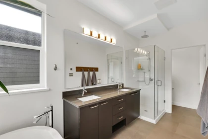 Primary Bathroom Photo of 39224 Cardinal Drive, Squamish, BC