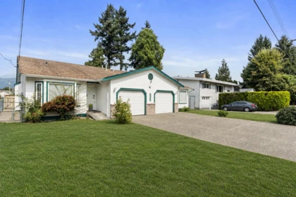 1&2 46043 Mellard Avenue, Chilliwack, BC, Chilliwack — Duplex for sale