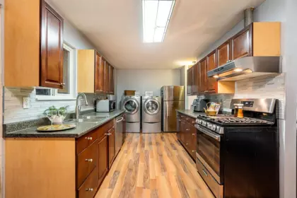 Kitchen Island Photo of 2787 270b Street, Langley, BC
