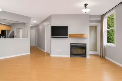 Kitchen Island Photo of 103 108 W Esplanade, North Vancouver, BC