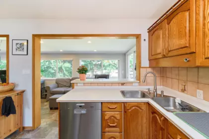 Breakfast Nook Photo of 1339 Brisbane Avenue, Coquitlam, BC