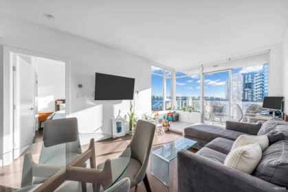 716 3557 Sawmill Crescent, Vancouver, BC, Vancouver — Apartment/Condo for sale