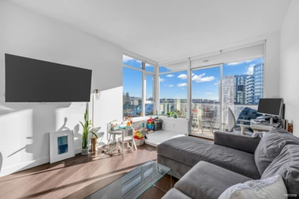 716 3557 Sawmill Crescent, Vancouver, BC, Vancouver — Apartment/Condo for sale