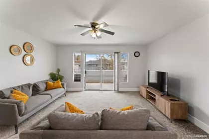 Breakfast Nook Photo of 7565 123a Street, Surrey, BC