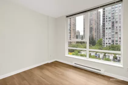 Breakfast Nook Photo of 808 939 Expo Boulevard, Vancouver, BC