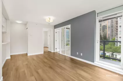 Dining Area Photo of 808 939 Expo Boulevard, Vancouver, BC