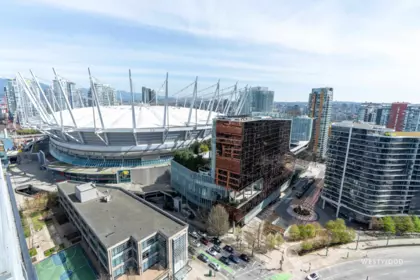 Swimming Pool Photo of 808 939 Expo Boulevard, Vancouver, BC