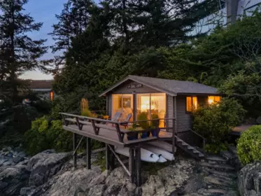 Breakfast Nook Photo of 6054 Gleneagles Drive, West Vancouver, BC
