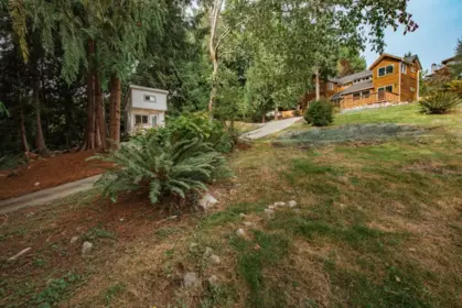 1646 Grandview Road, Gibsons, BC, Gibsons — Single Family Residence for sale