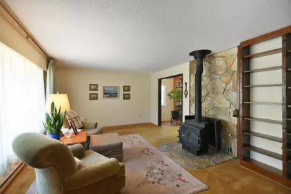 5749 Surf Circle, Sechelt, BC, Sechelt — Single Family Residence for sale