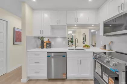 Kitchen Island Photo of 101 1924 Comox Street, Vancouver, BC