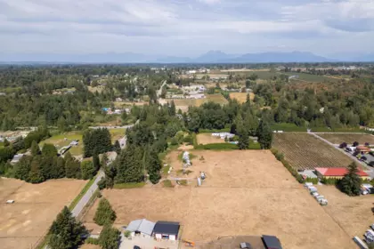 Family Room Photo of 1496 240 Street, Langley, BC