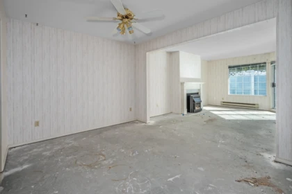 Walk-In Closet Photo of 44 1450 Mccallum Road, Abbotsford, BC