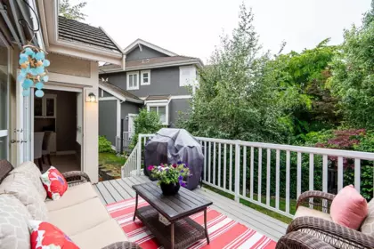 Entry Foyer Photo of 72 15288 36 Avenue, Surrey, BC