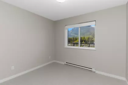 Laundry Room Photo of 419 40437 Tantalus Road, Squamish, BC