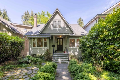 4343 11th Avenue, Vancouver, BC, Vancouver — Single Family Residence for sale