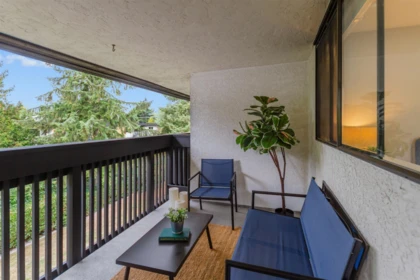 301 1561 Vidal Street, White Rock, BC, White Rock — Apartment/Condo for sale