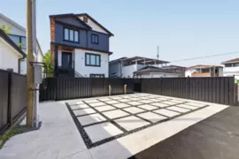 3 2035 E 51st Avenue, Vancouver, BC