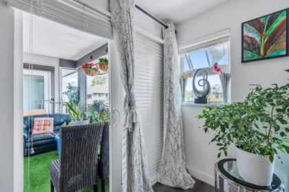 Hallway Photo of 469 27358 32 Avenue, Langley, BC