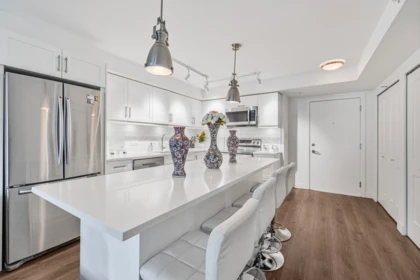 Kitchen Island Photo of 469 27358 32 Avenue, Langley, BC