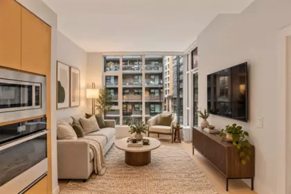 317 3438 Sawmill Crescent, Vancouver, BC, Vancouver — Apartment/Condo for sale