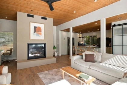 Family Room Photo of 1991 Coach Road, Roberts Creek, BC
