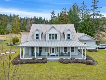 Front Yard Photo of 455 Anne Road, Mayne Island, BC