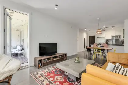 214 2665 Mountain Highway, North Vancouver, BC, North vancouver — Apartment/Condo for sale