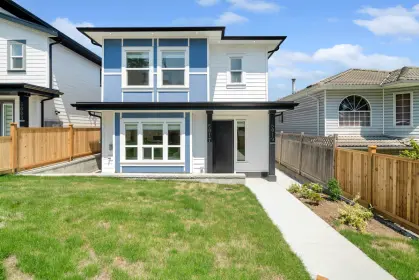 6017 Sprott Street, Burnaby, BC, Burnaby — Half Duplex for sale