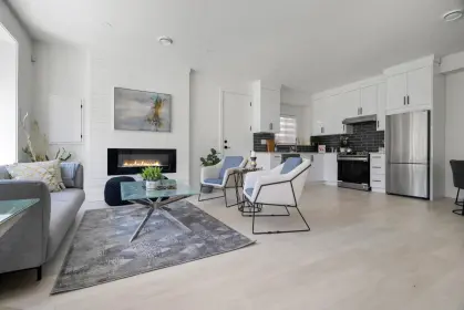 6017 Sprott Street, Burnaby, BC, Burnaby — Half Duplex for sale