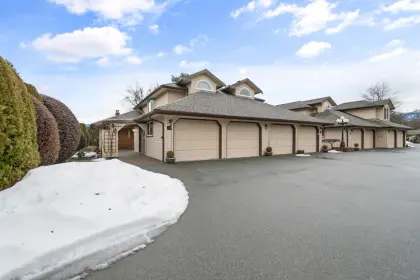 12 9515 Woodbine Street, Chilliwack, BC, Chilliwack — Townhouse for sale