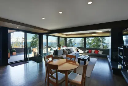 5252 Sunshine Coast Highway, Sechelt, BC, Sechelt — Single Family Residence for sale
