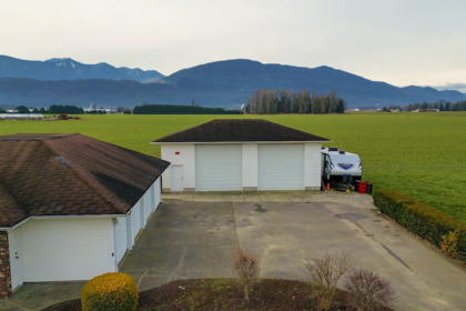 43840 Adams Road, Chilliwack, BC, Chilliwack — Single Family Residence for sale