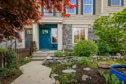 21158 80a Avenue, Langley, BC, Langley — Row House (Non-Strata) for sale