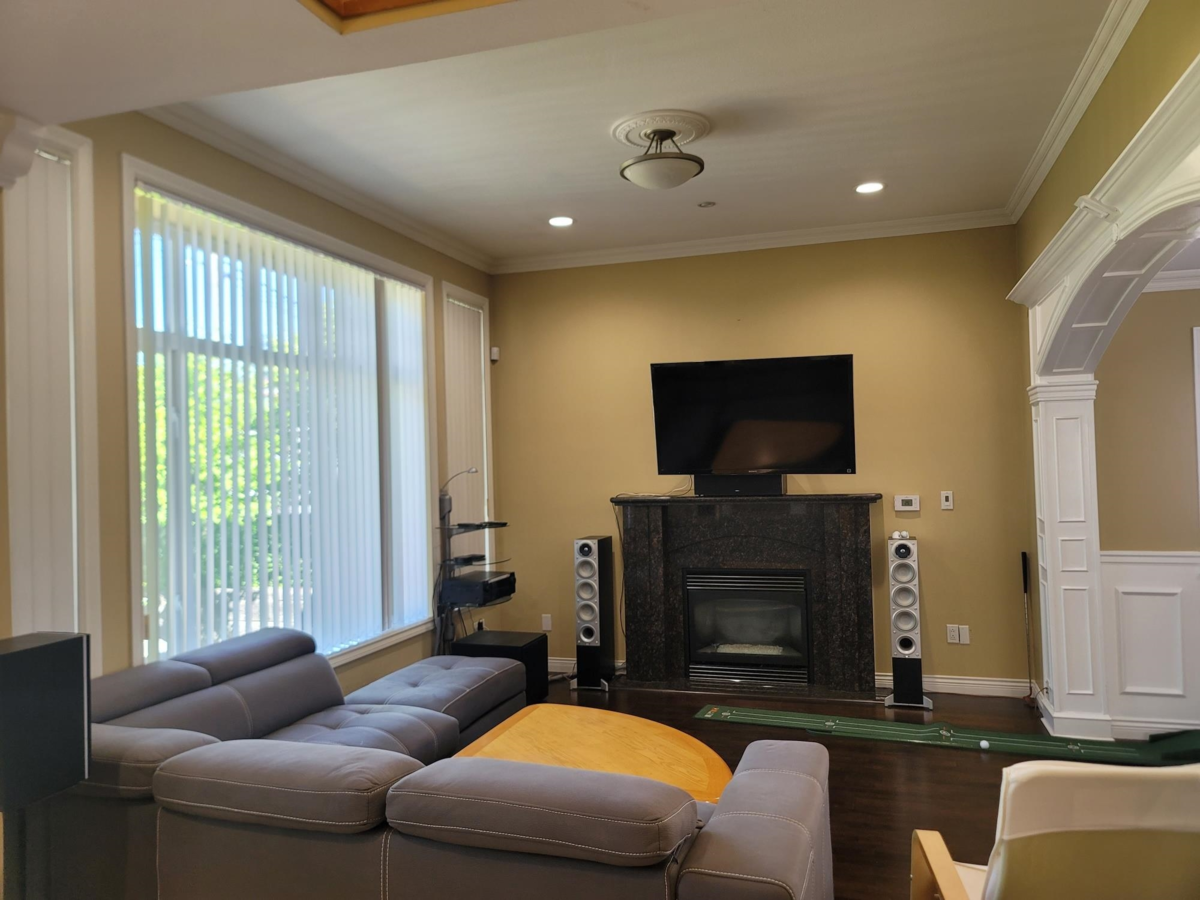 Kitchen Photo of 3330 Douglas Road, Burnaby, BC