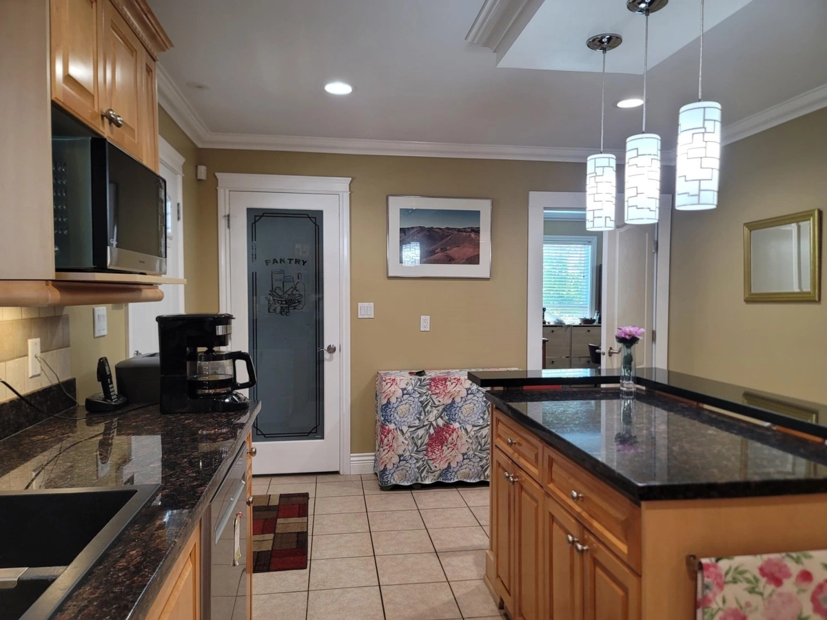 Primary Bedroom Photo of 3330 Douglas Road, Burnaby, BC